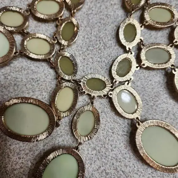 Charming Charlie Iridescent Oval Stone Necklace with Matching Earrings - Picture 7 of 7